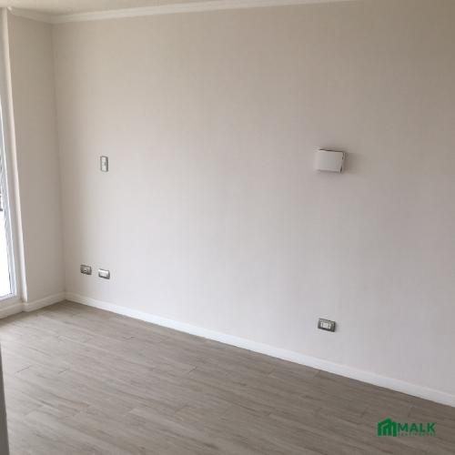 dormitorio con baño en suite