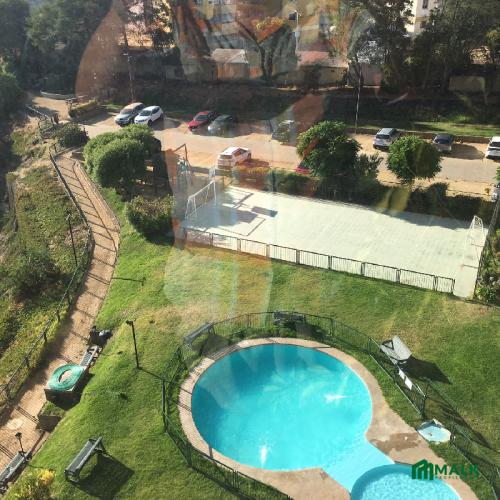areas verdes quincho y piscina