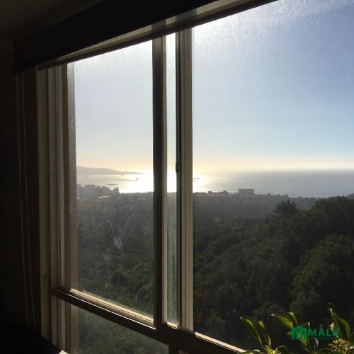 hermosa vista despejada a valparaiso y viña
